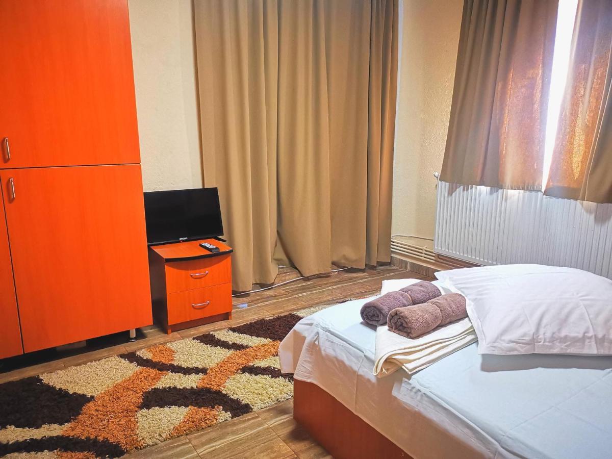 Casa Petrescu Villa Curtea de Argeş Buitenkant foto