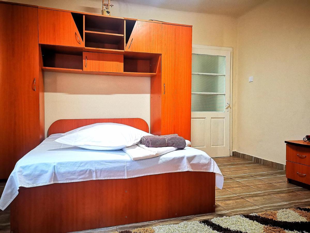 Casa Petrescu Villa Curtea de Argeş Buitenkant foto